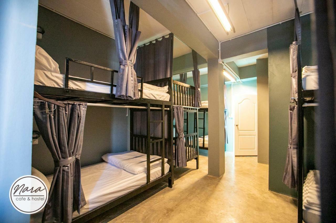 Nara Cafe And Hostel Bangkok Extérieur photo