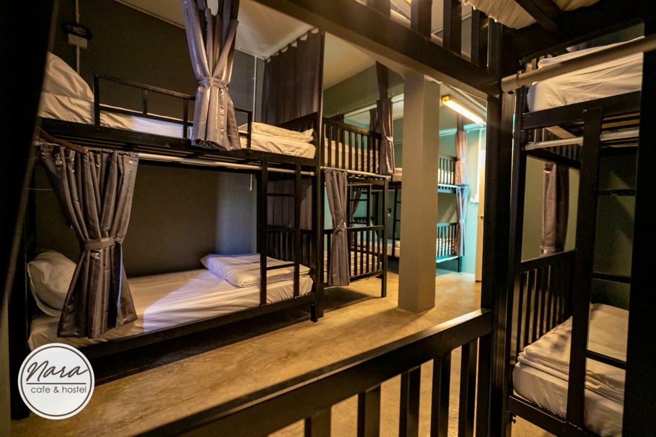 Nara Cafe And Hostel Bangkok Extérieur photo