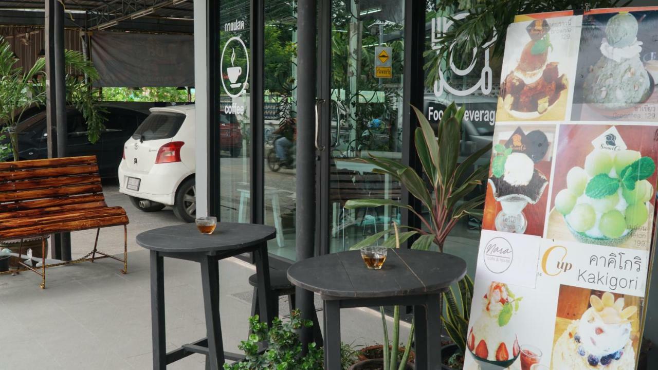 Nara Cafe And Hostel Bangkok Extérieur photo