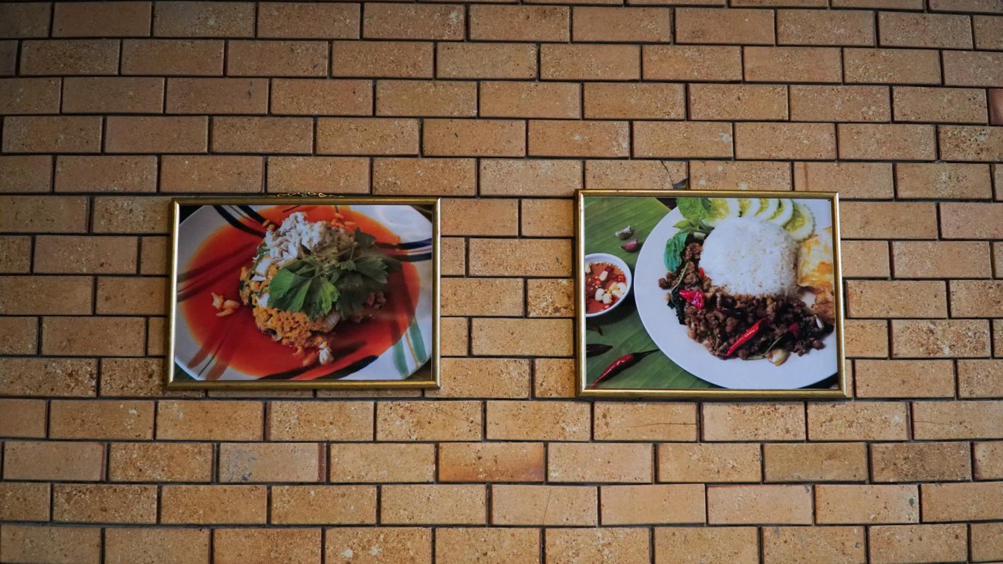 Nara Cafe And Hostel Bangkok Extérieur photo